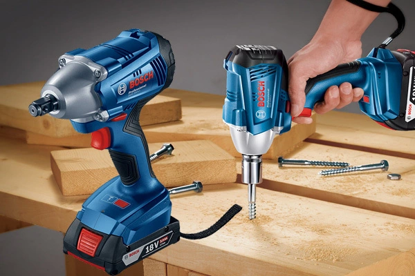 MÁY VẶN BU LÔNG ĐỘNG LỰC DÙNG PIN GDS 250-LI